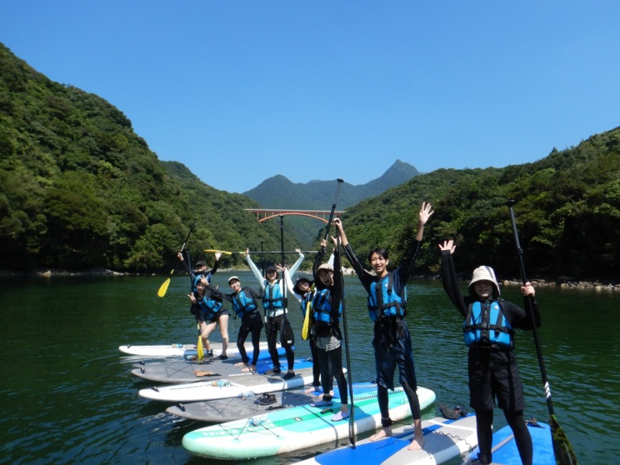 【屋久島/1日】70歳まで参加OK！屋久島の山も海も遊びまくろう☆白谷雲水峡トレッキング＆SUPツアー《お弁当＆送迎付き》（No.10）