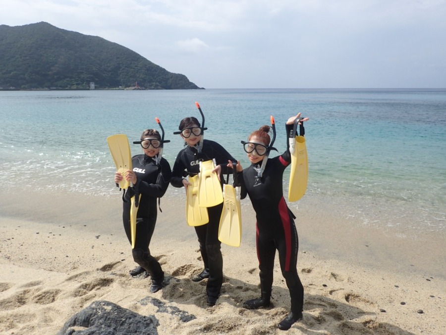 【屋久島/約3時間】70歳まで参加OK！ウミガメに会えるかも☆透明度抜群の海でお手軽シュノーケリングツアー＜カメラレンタル無料＞（No.80）