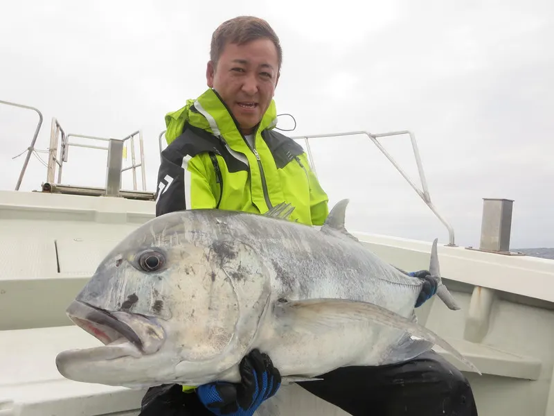 【屋久島/釣り/約4時間】ガイド歴10年以上で安心安全☆初心者も上級者も楽しめる＜貸し切り＞爆釣りフィッシングツアー（No.12）