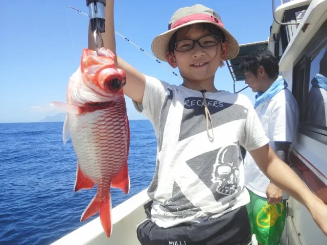 【屋久島/釣り/約4時間】ガイド歴10年以上で安心安全☆初心者も上級者も楽しめる爆釣りフィッシングツアー★貸切可能