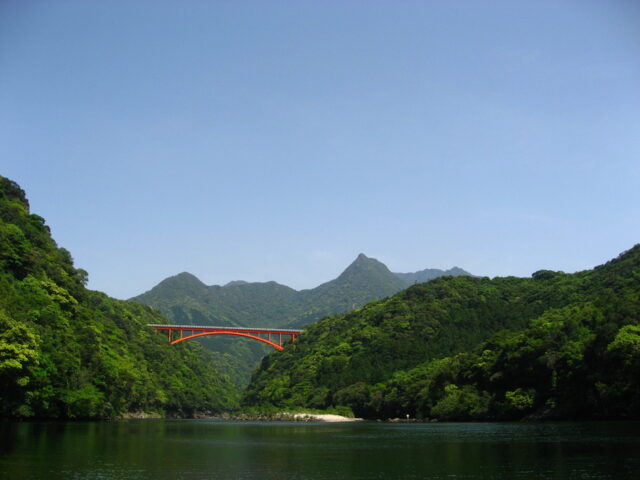 屋久島　水力発電　川