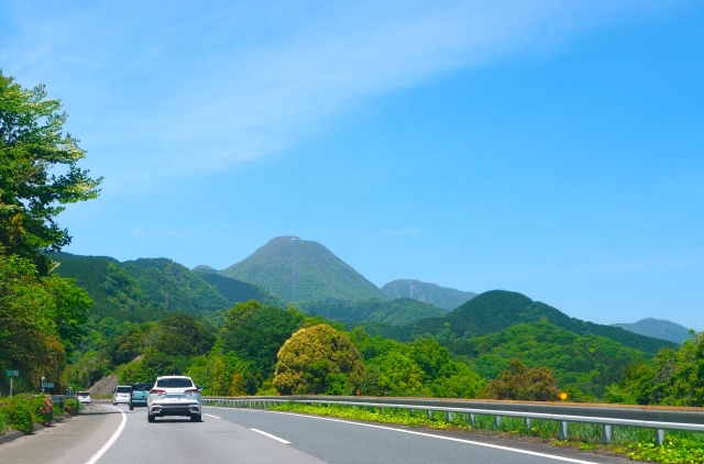 屋久島の秘境・栗生海水浴場を満喫！透明度抜群の絶景ビーチガイド