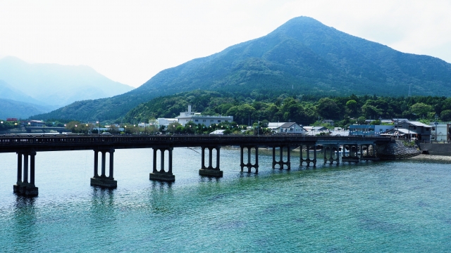 屋久島の秘境・栗生海水浴場を満喫！透明度抜群の絶景ビーチガイド