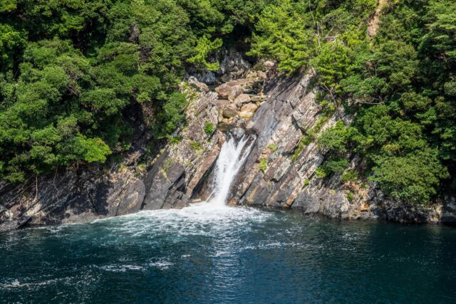 屋久島の名所・トローキの滝