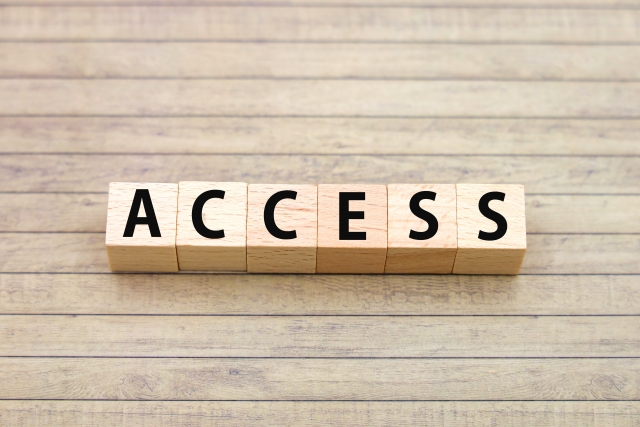 アクセスを表すACCESSの文字ブロック